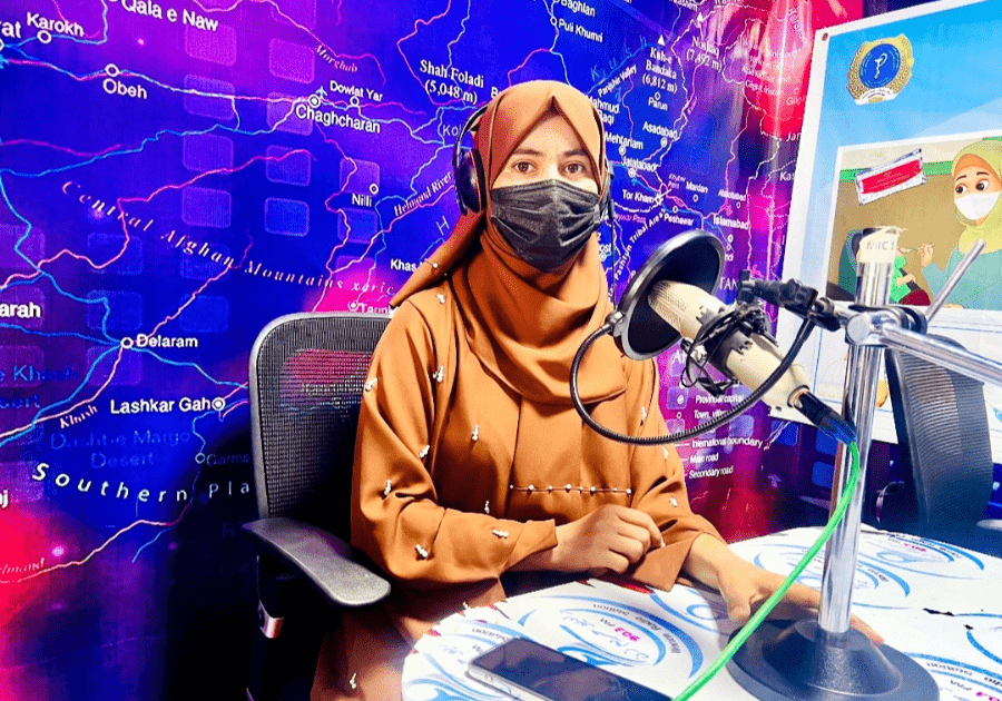 Raqiba Hamidi, on the field as a Journalist